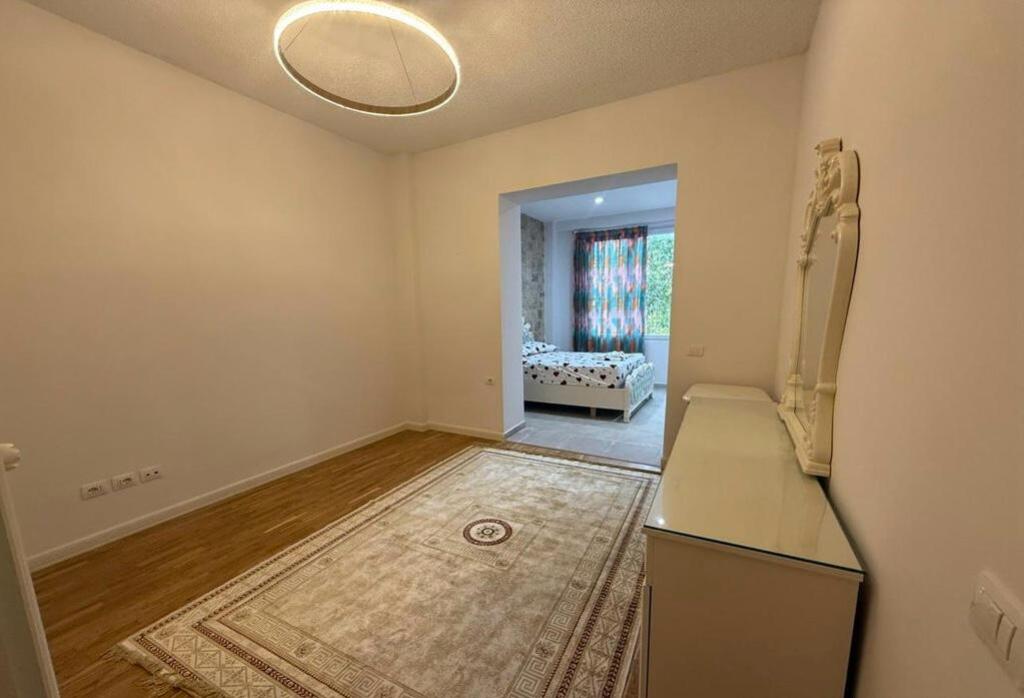 🏡 Appartamento 3+1+2 con cortile 400 m² nella residenza “Secret Garden”, TEG
