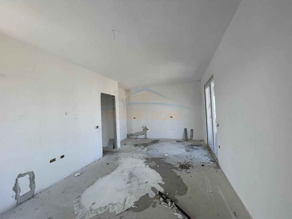 Shitet, Apartament 2+1+2, Univers City, Tirane