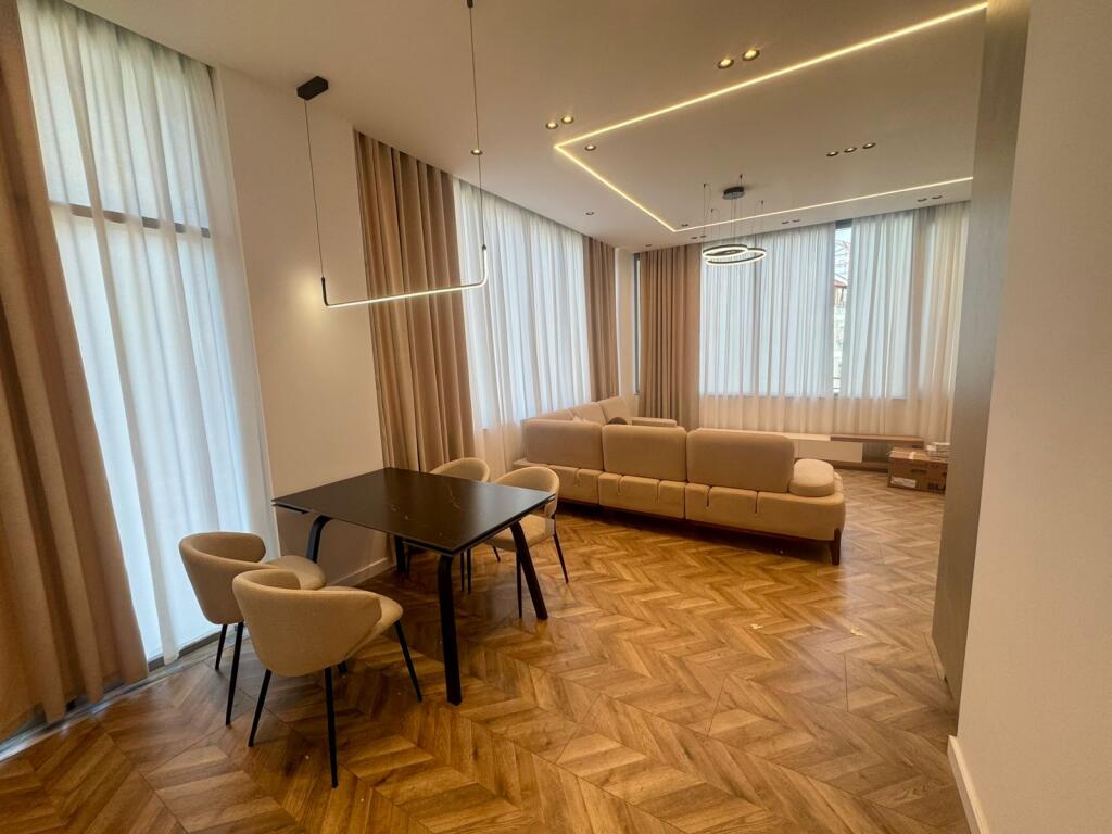 Apartament me qira në Kodra e Diellit – 1+1, investim i ri dhe i pabanuar më parë.