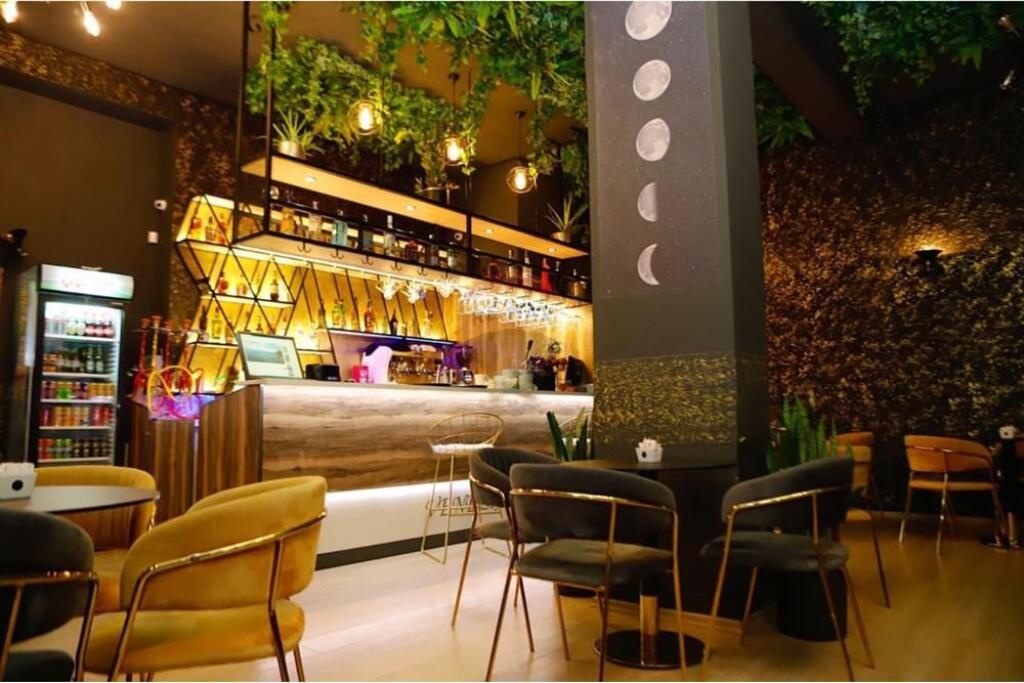 Bar/Kafe - Për Shitje - KMY, Tiranë (ID: 530571005-36)