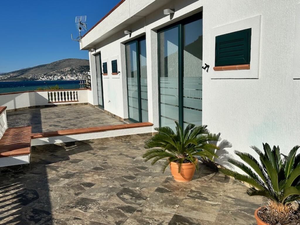 3-storey Villa for Sale in Berdenesh