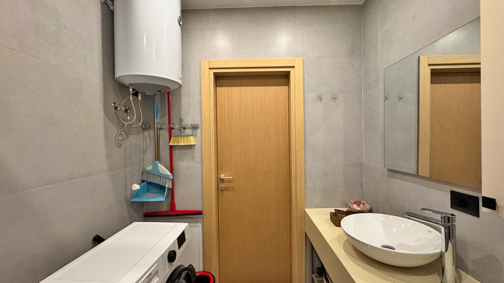 SHITET APARTAMENT NE HOTEL, GOLEM, ALBANIA