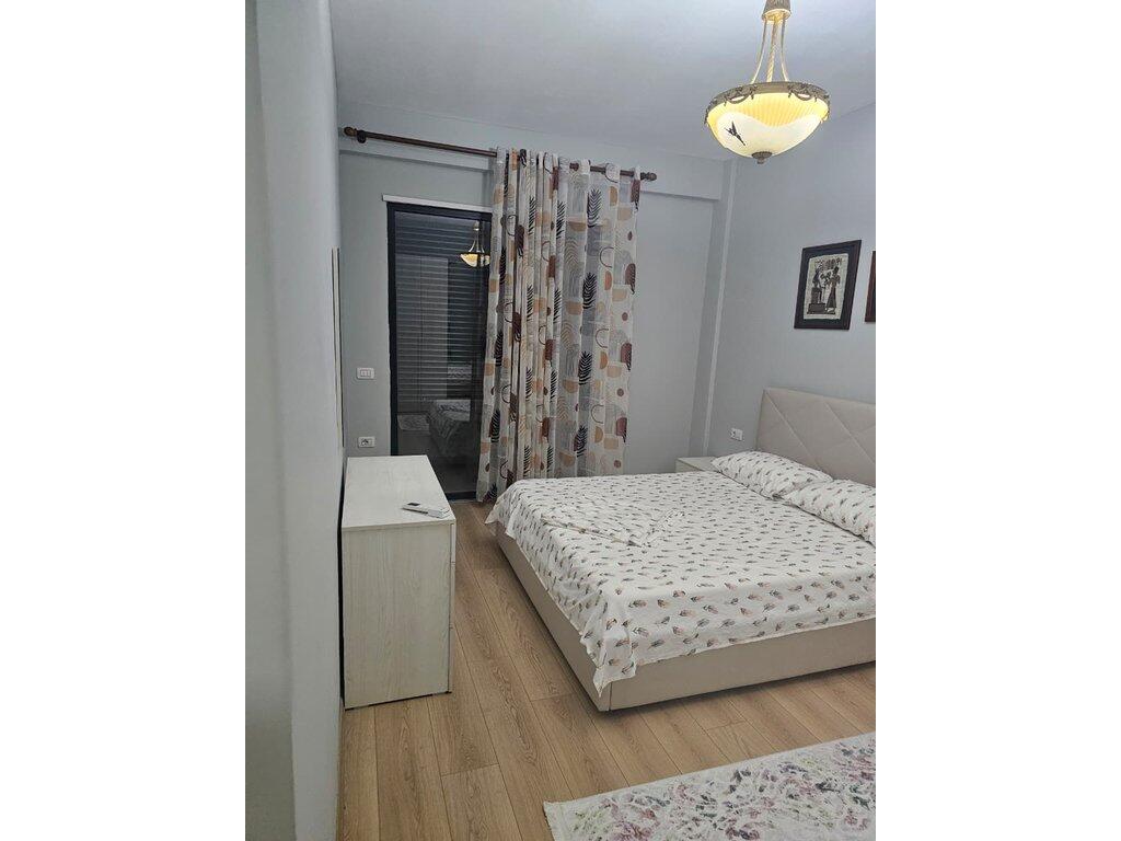 Jepet apartament 2+1 me qira tek "Oasis Residence"!
