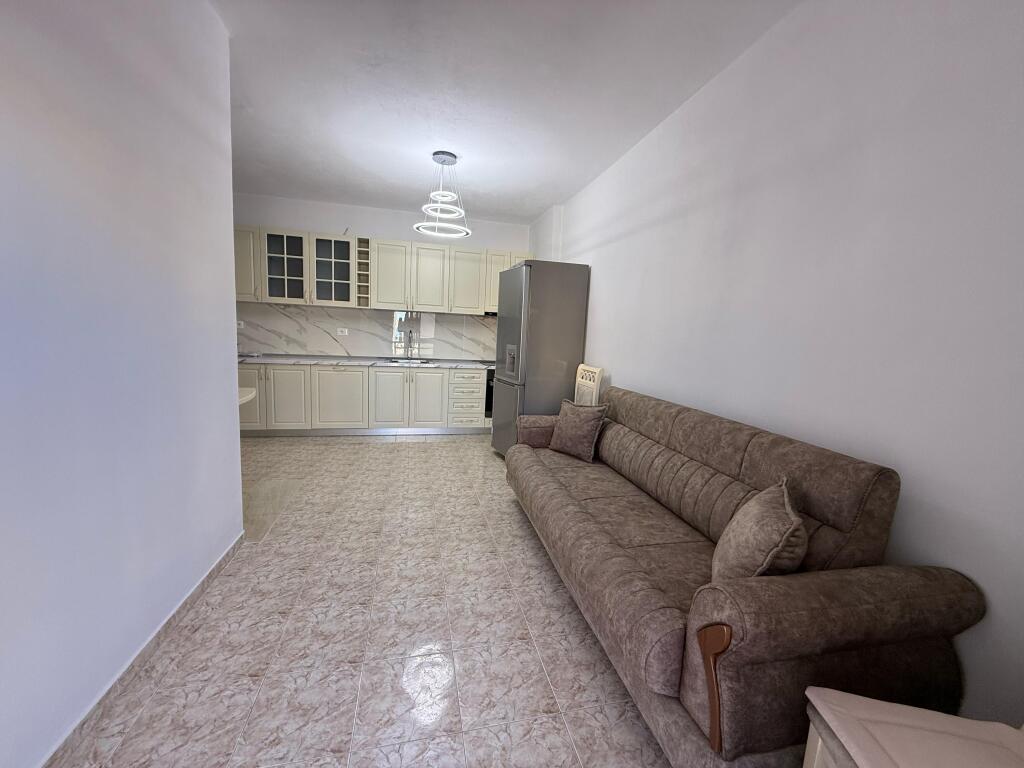 jepet me qera apartament 1+1 ne plazh iliria