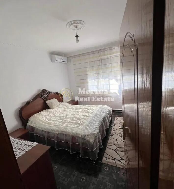 Qera, Apartament 2+1, Porcelan, Rruga Xhanfize Keko, 450 euro/muaj