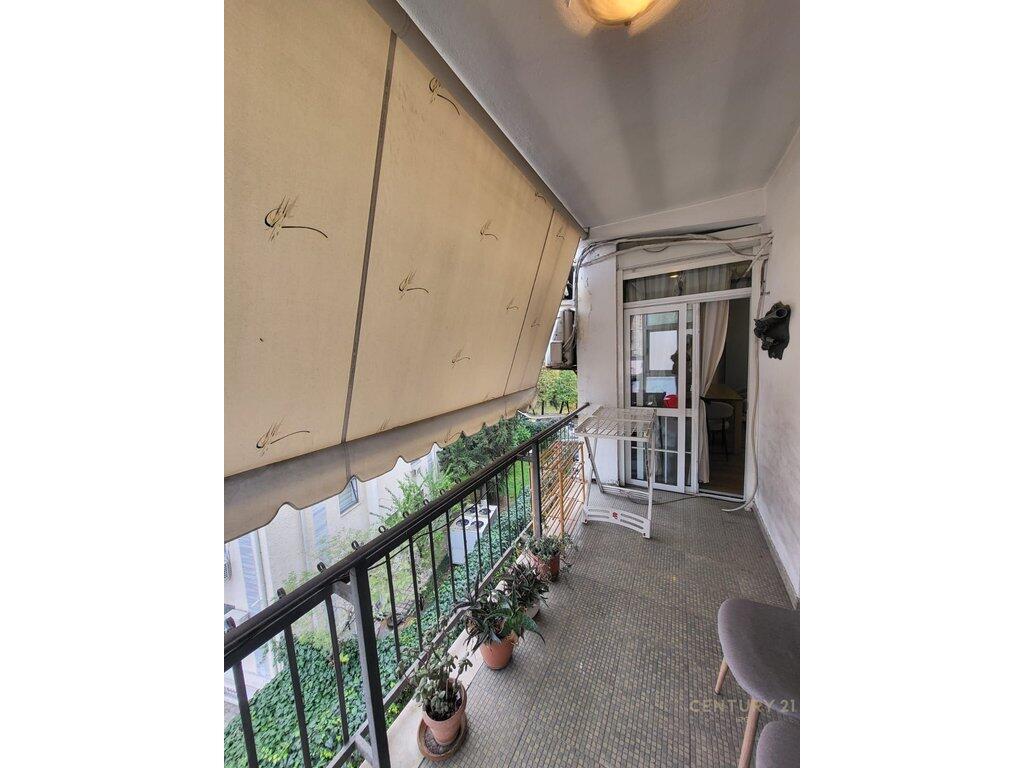 Apartment 2+1+2 in the heart of Tirana! 📍 Tabakëve Bridge – Toptani Center 285,000 € Total Area  100m2