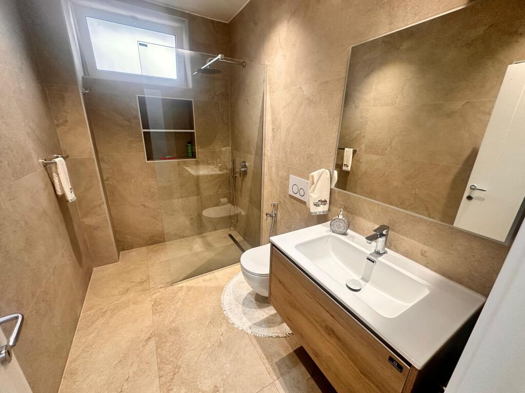 ✨ Jepet me Qira Apartament Modern 2+1 në Zemër të Tiranës!