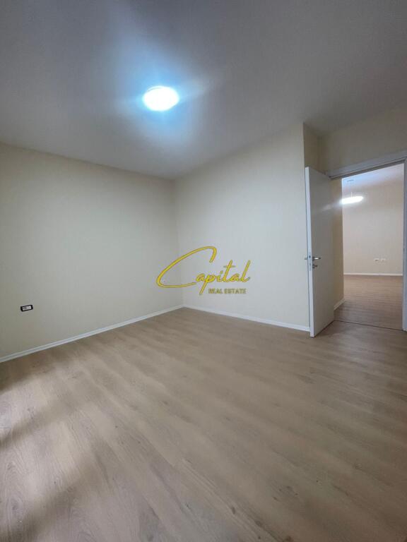 ZYRE ME QERA 100 M2 ASTIR 55.000 LEKE