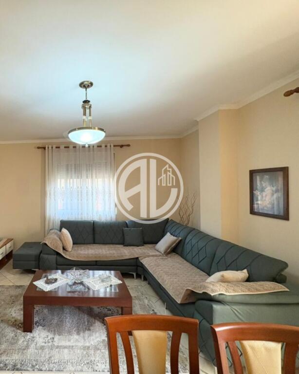 Apartament me Qira