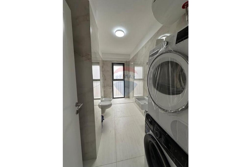Jepet me qira apartament 1+1 ne Bulevard te Ri
