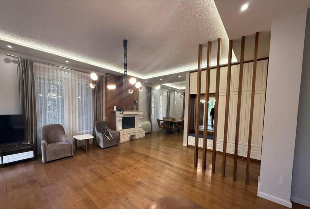 🏡 Appartamento 3+1+2 con cortile 400 m² nella residenza “Secret Garden”, TEG