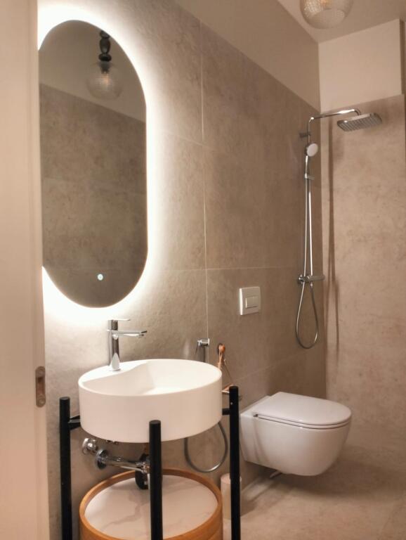 Appartamento 2 + 1 + 2 Bagni + 2 Balconi + Posto Auto! Vicino al Parco Olimpico, vicino alla strada dei Kosovari.