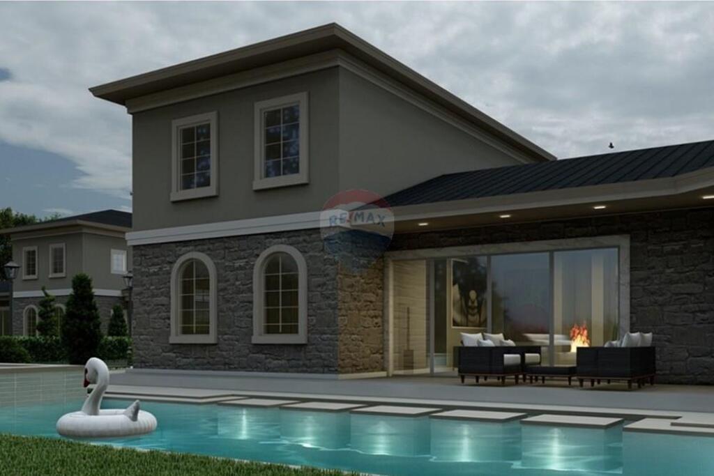 LUXURY VILLA FOR SALE IN PETRELE !