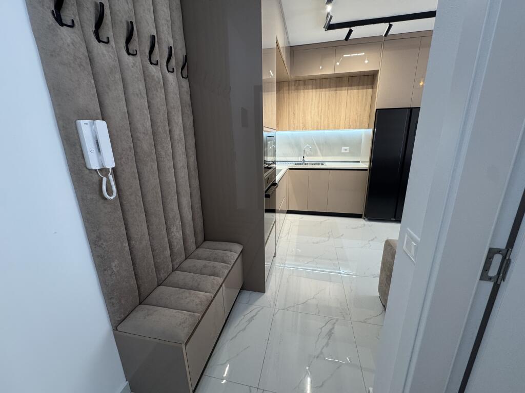 Apartament 1+1 me qira ne Astir tek Bulevardi!