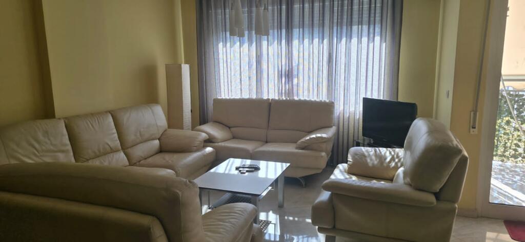 🏡 Jepet me Qira Apartament  3+1 – Totalisht i Mobiluar