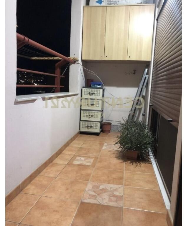 Apartament me qira 1+1, Komuna e Parisit