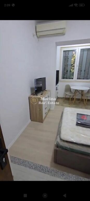 Studio apartment, 21 Dhjetori, 380 Euro/Month