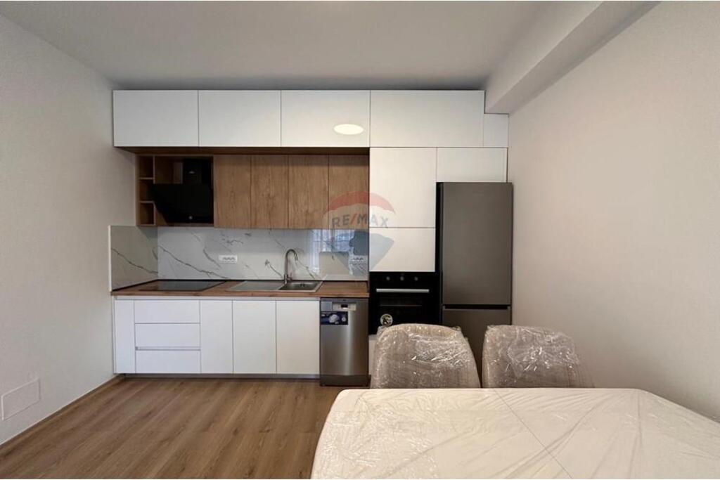 Jepet me qira apartament 1+1 ne Bulevard te RI !