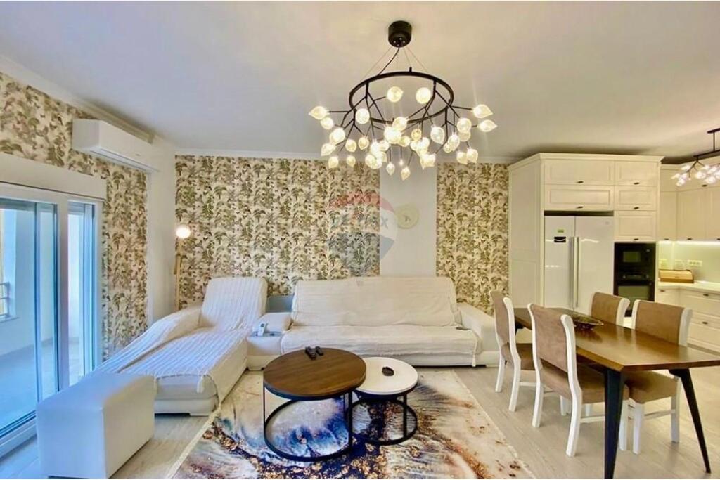 SUPER APARTAMENT 3+1 ME QIRA AMBASADA AMERIKANE