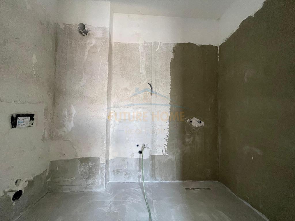 Shitet, Apartament 2+1+2, Univers City, Tirane