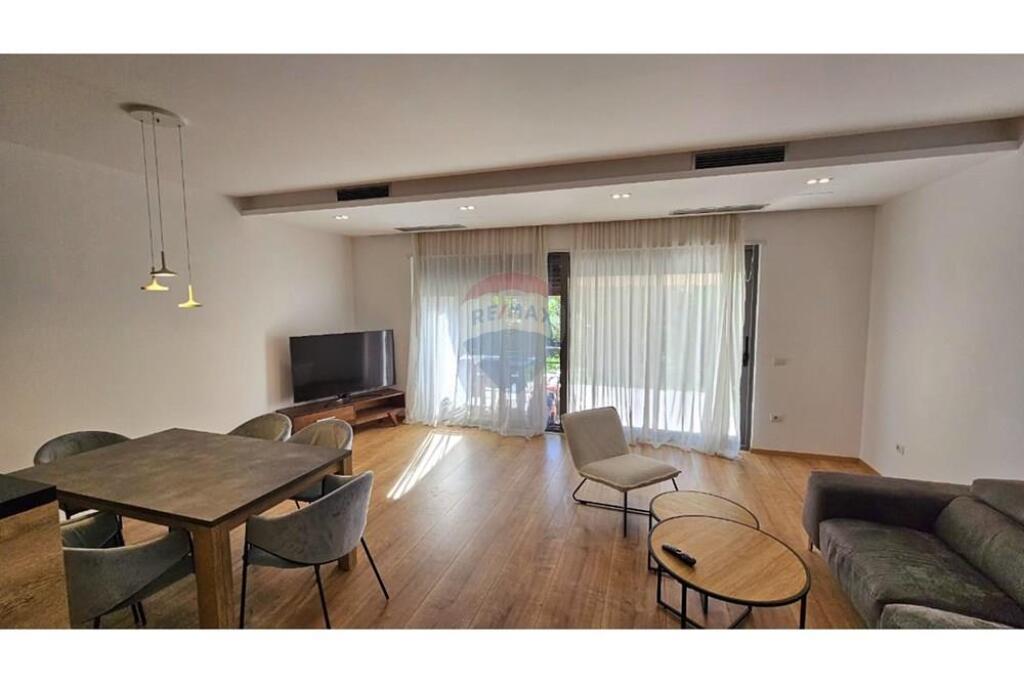 Jepet vile me qira prane Teg-ut.