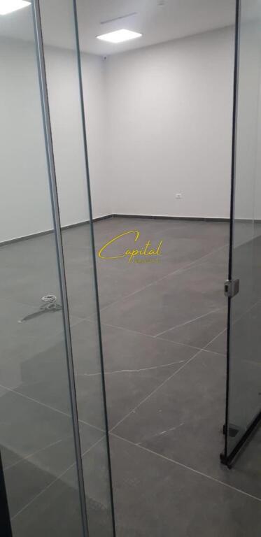 BUSINESS PREMISES FOR RENT 950 M2 PEZE HELMES 2000 EURO