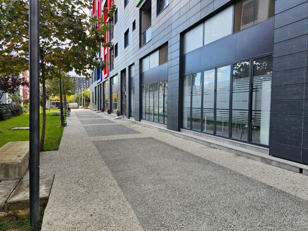 🏢 COMMERCIAL SPACE FOR RENT – RESIDENZA FUTURE HOME, ASTIR