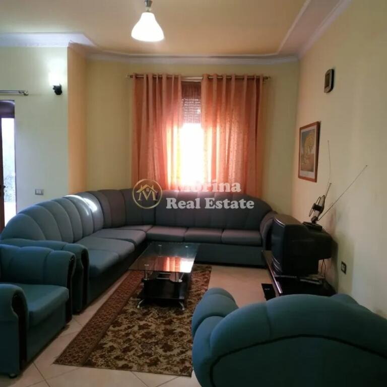 Qera, Vile 4 kateshe+ papafingo+ garazh , ne Selite, 3000 Euro/Muaj