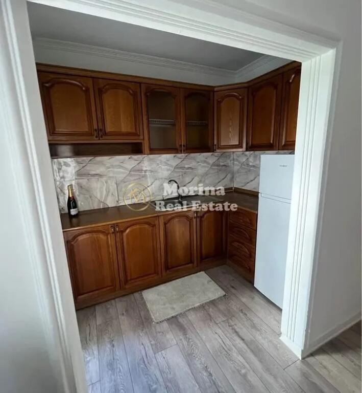 Qera, Apartament 2+1, Porcelan, Rruga Xhanfize Keko, 450 euro/muaj