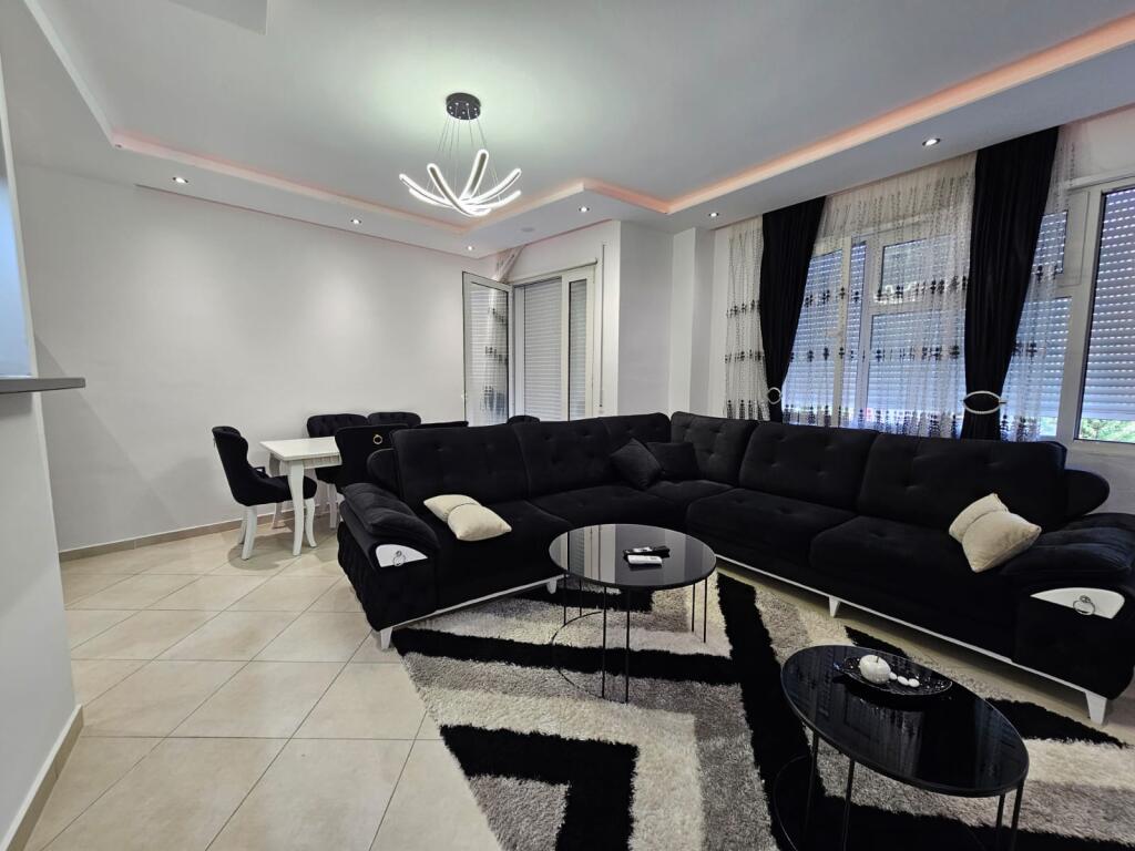 FOR RENT APARTMENT 2+1+2 TOILETS + PARKING SPACE – DRY LAKE