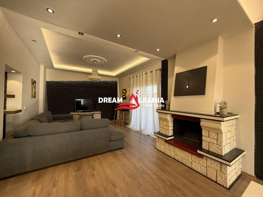 Godine Biznesi 4 kateshe me qera per hotel prane Spitalit Amerikan 2 (ID 4251380)