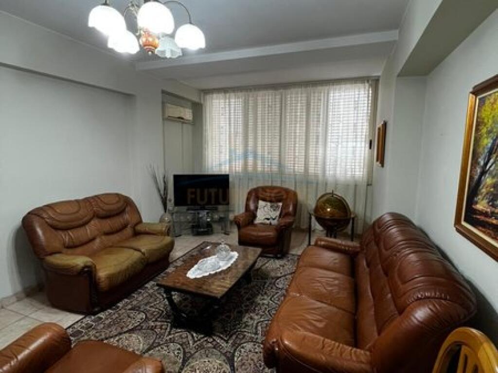 Qira, Apartament 2+1, Sheshi Wilson, Tiranë