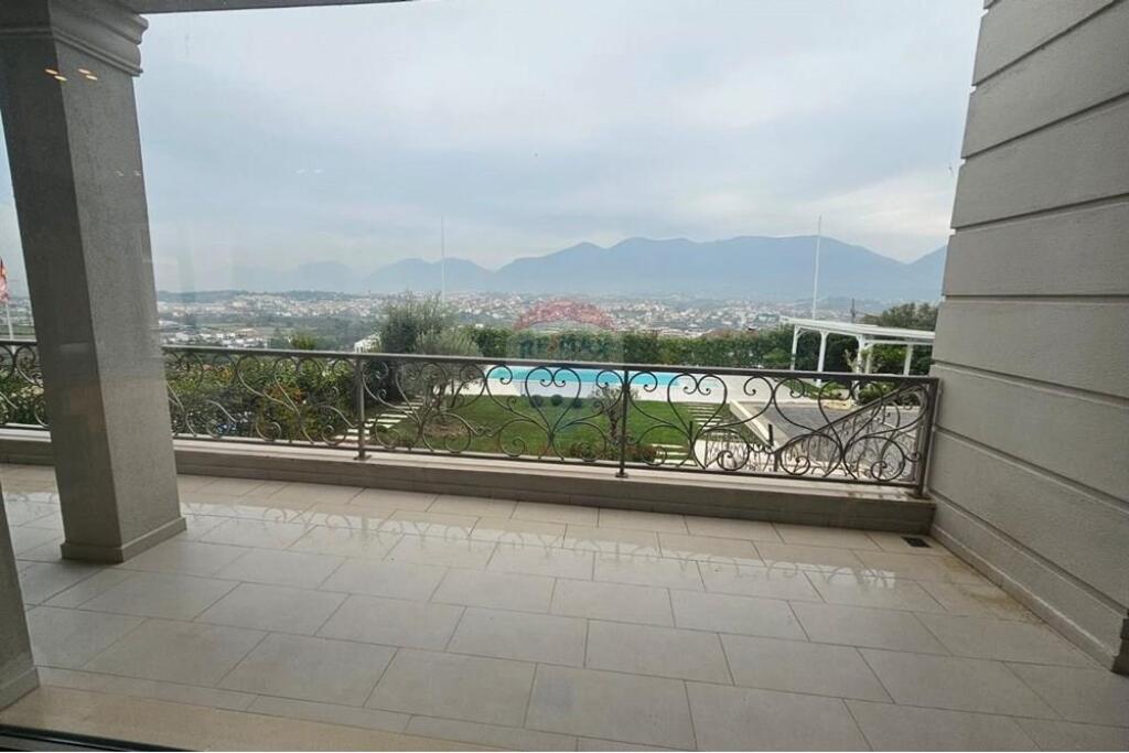 Villa in affitto sulla collina Mjull-Bathore