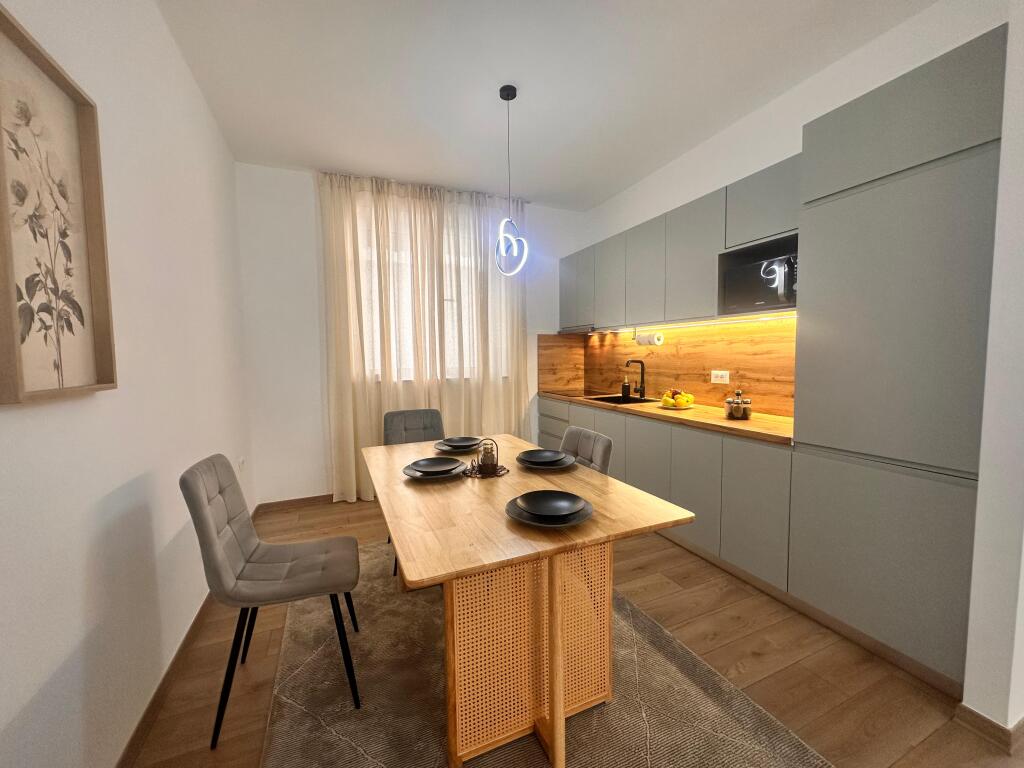 ✨ Jepet me Qira Apartament Modern 2+1 në Zemër të Tiranës!