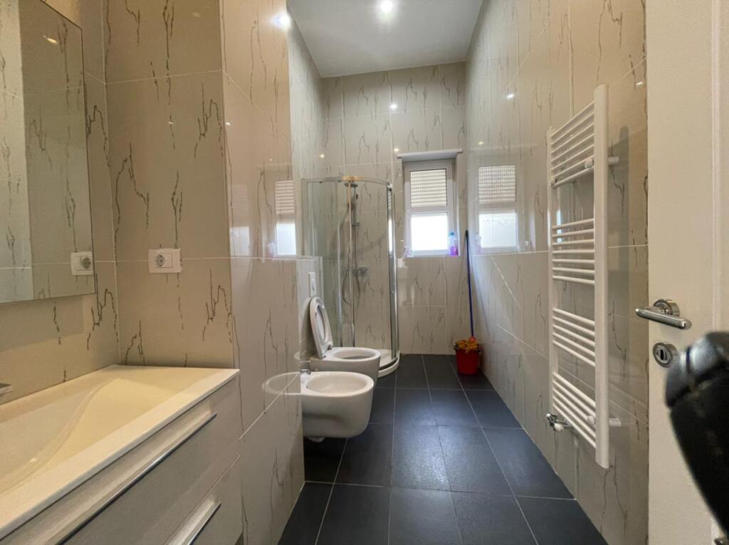 🏡 Vilë me Qira – Rolling Hills, TEG