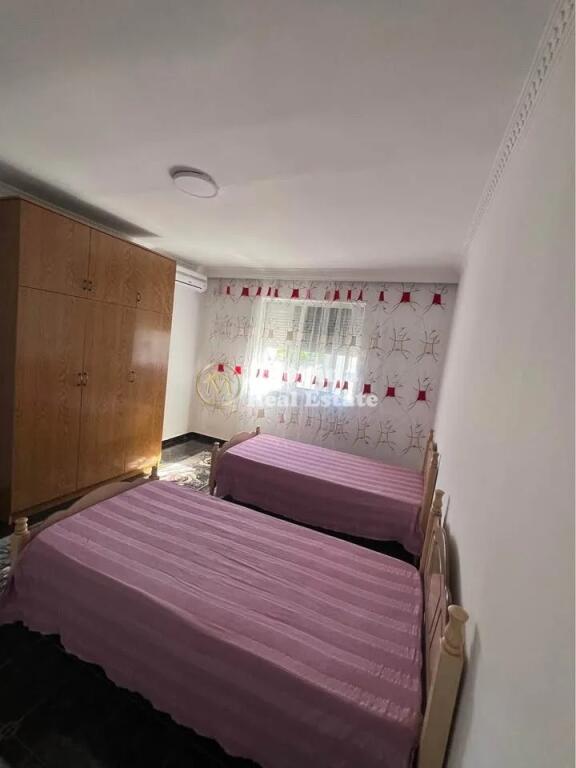 Qera, Apartament 2+1, Porcelan, Rruga Xhanfize Keko, 450 euro/muaj