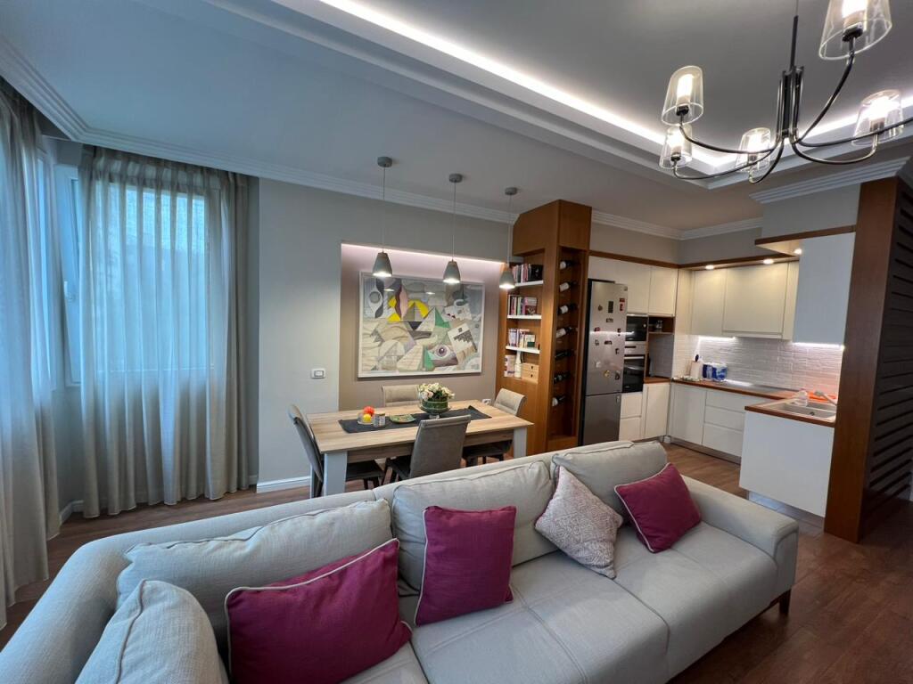 APARTAMENT 2+1+2 PËR QERA TEK LiQENI THATE!
