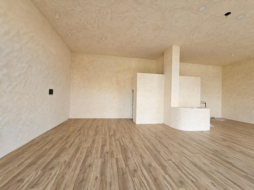 🏢 COMMERCIAL SPACE FOR RENT – RESIDENZA FUTURE HOME, ASTIR