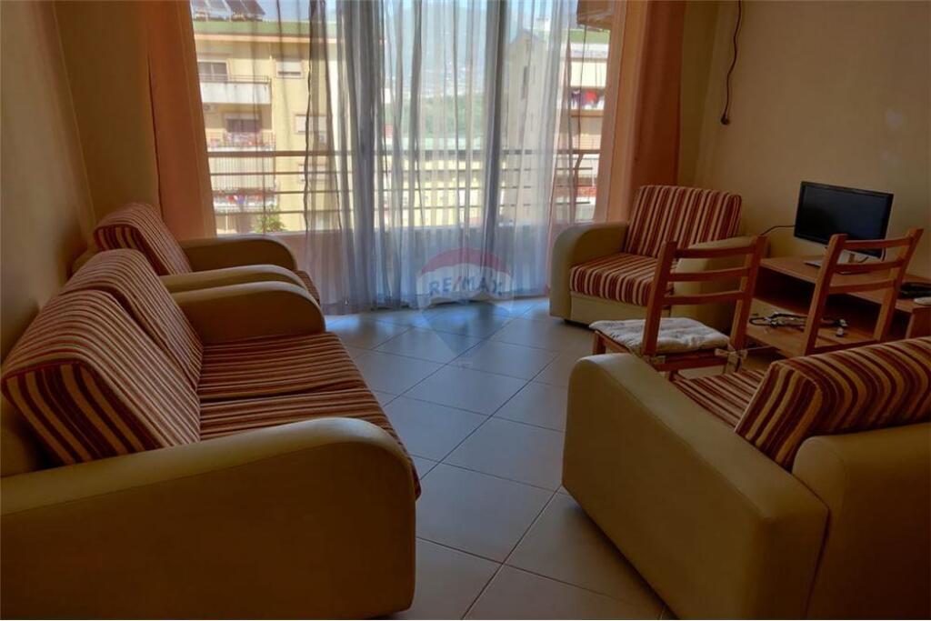 Apartment 1+1 for rent on Peti street!