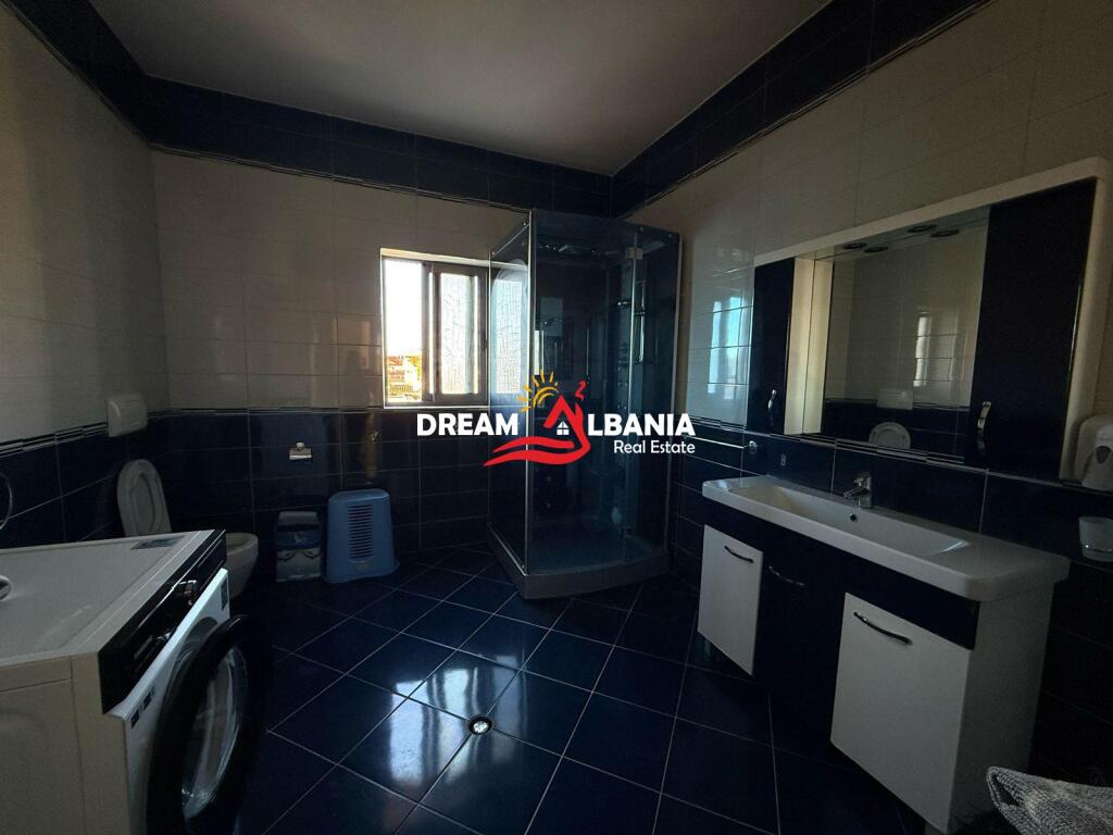 Godine Biznesi 4 kateshe me qera per hotel prane Spitalit Amerikan 2 (ID 4251380)