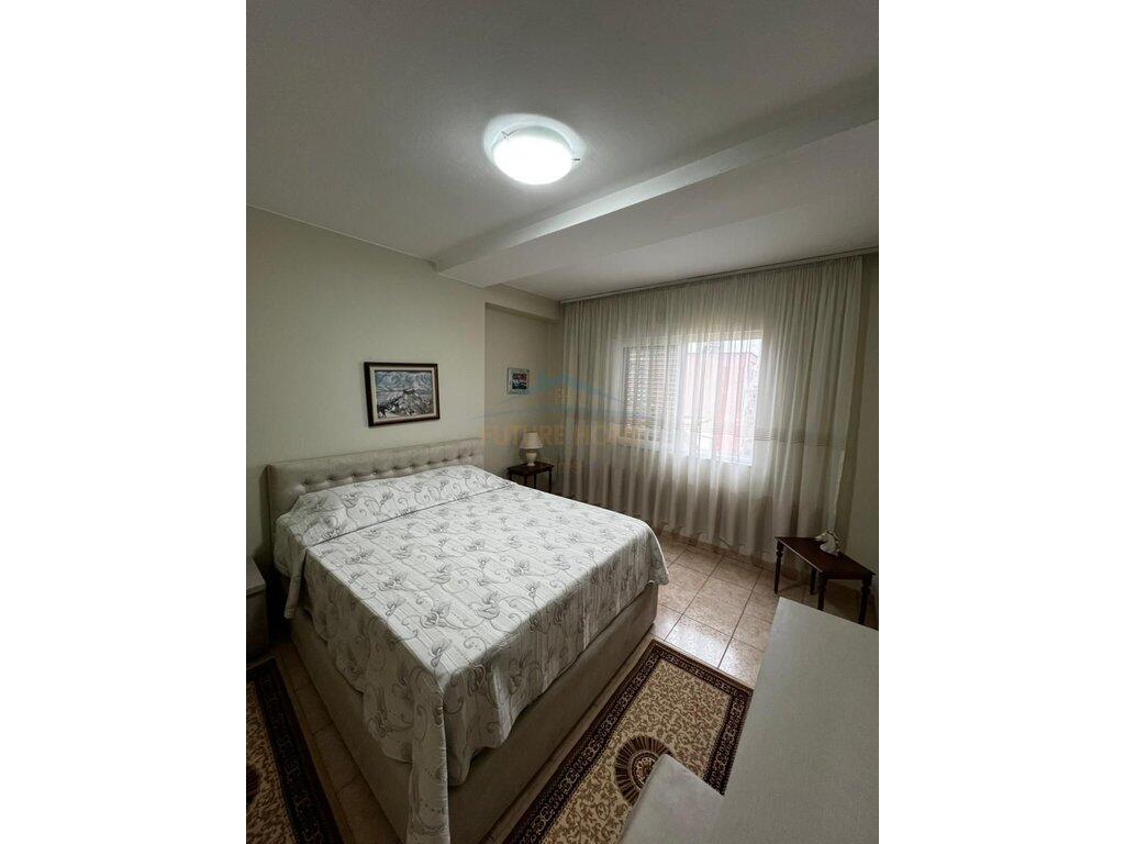 Qira, Apartament 2+1, Sheshi Wilson, Tiranë