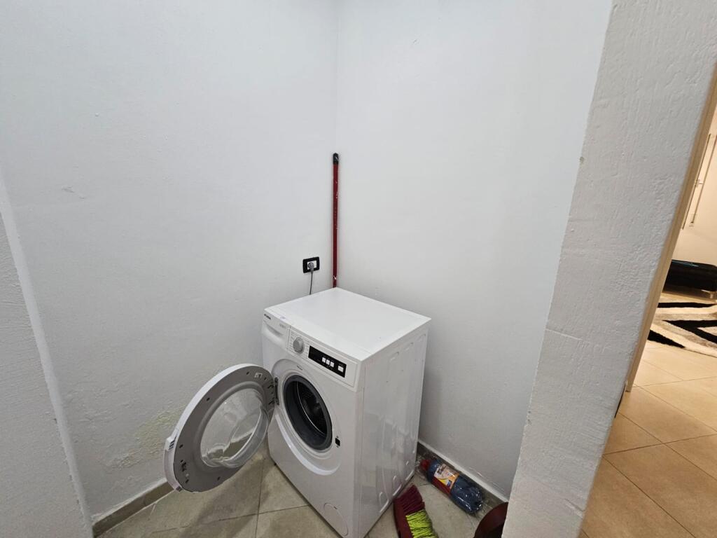 FOR RENT APARTMENT 2+1+2 TOILETS + PARKING SPACE – DRY LAKE