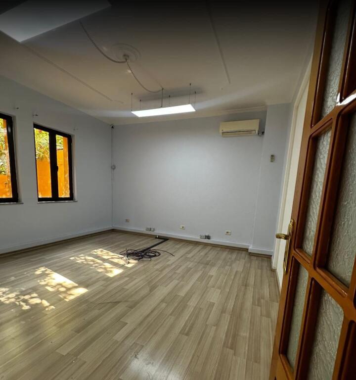 Jepet me qira SUPER VILË 2 KATËSHE Prane Rrugës së Kosovareve