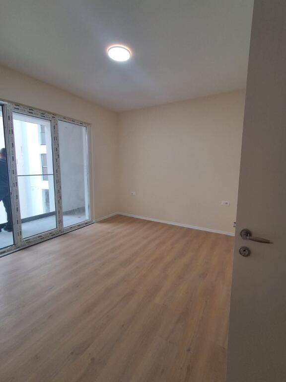 Appartamento 2+1, Viale Migjeni Astir!