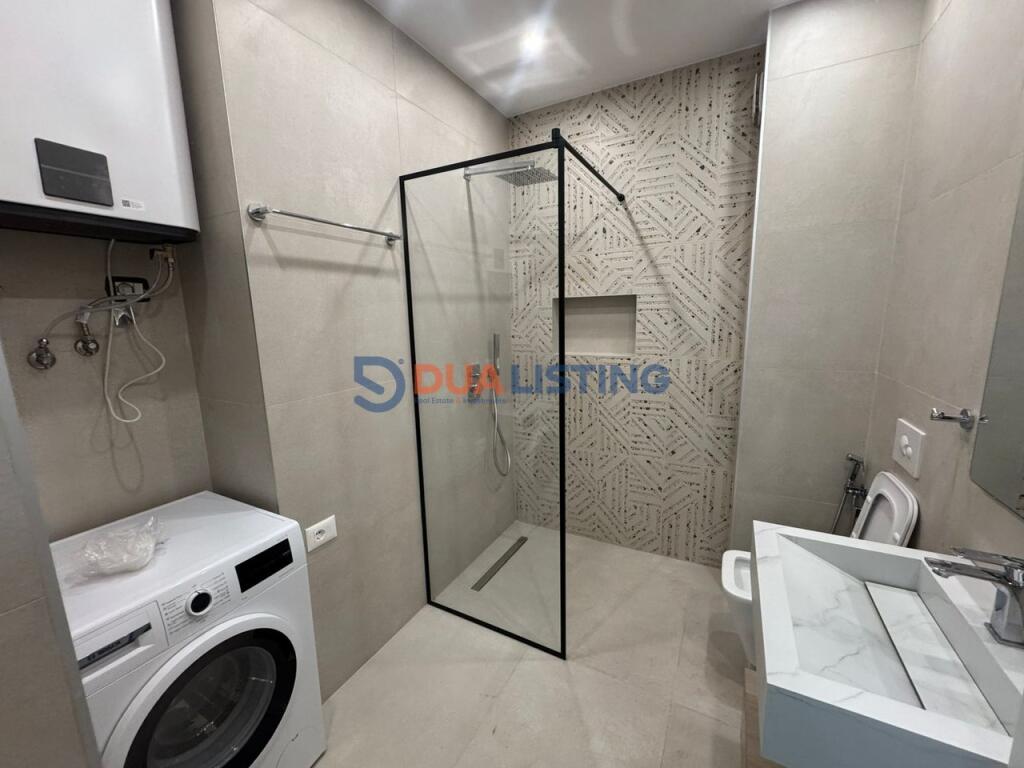 QIRA, APARTAMENT MODERN 2+1 I PA BANUAR ME PARE TEK KODRA E DIELLIT!