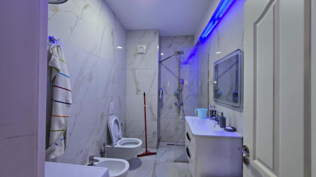 Apartment 2+1 with super veranda for sale in Yzberisht