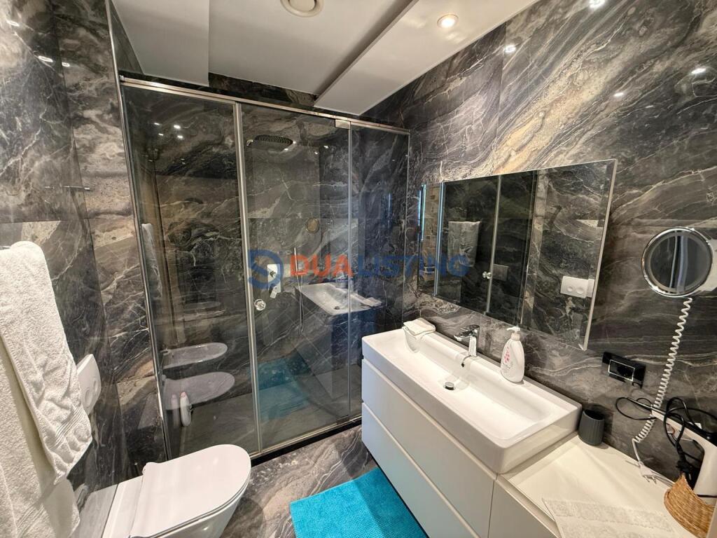 Shesim Apartament 2+1 me Verande dhe Pamje nga Deti tek Marina Bay , Vlore!