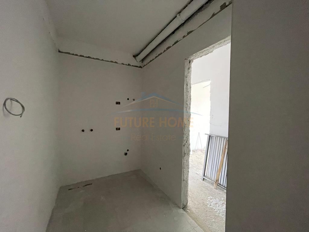 Shitet, Apartament 2+1+2, Univers City, Tirane