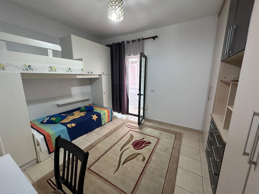 Apartament për qera 2+1+2 – Rruga Bill Klinton