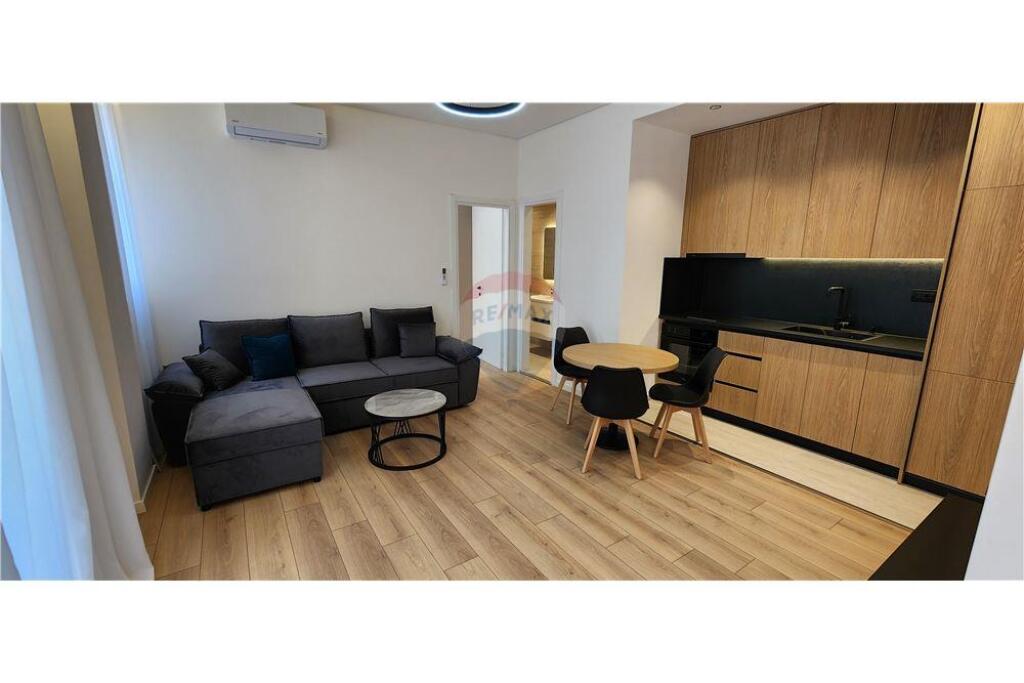 Apartament 1+1 per shitje, Prane Liqenit Tiranes !
